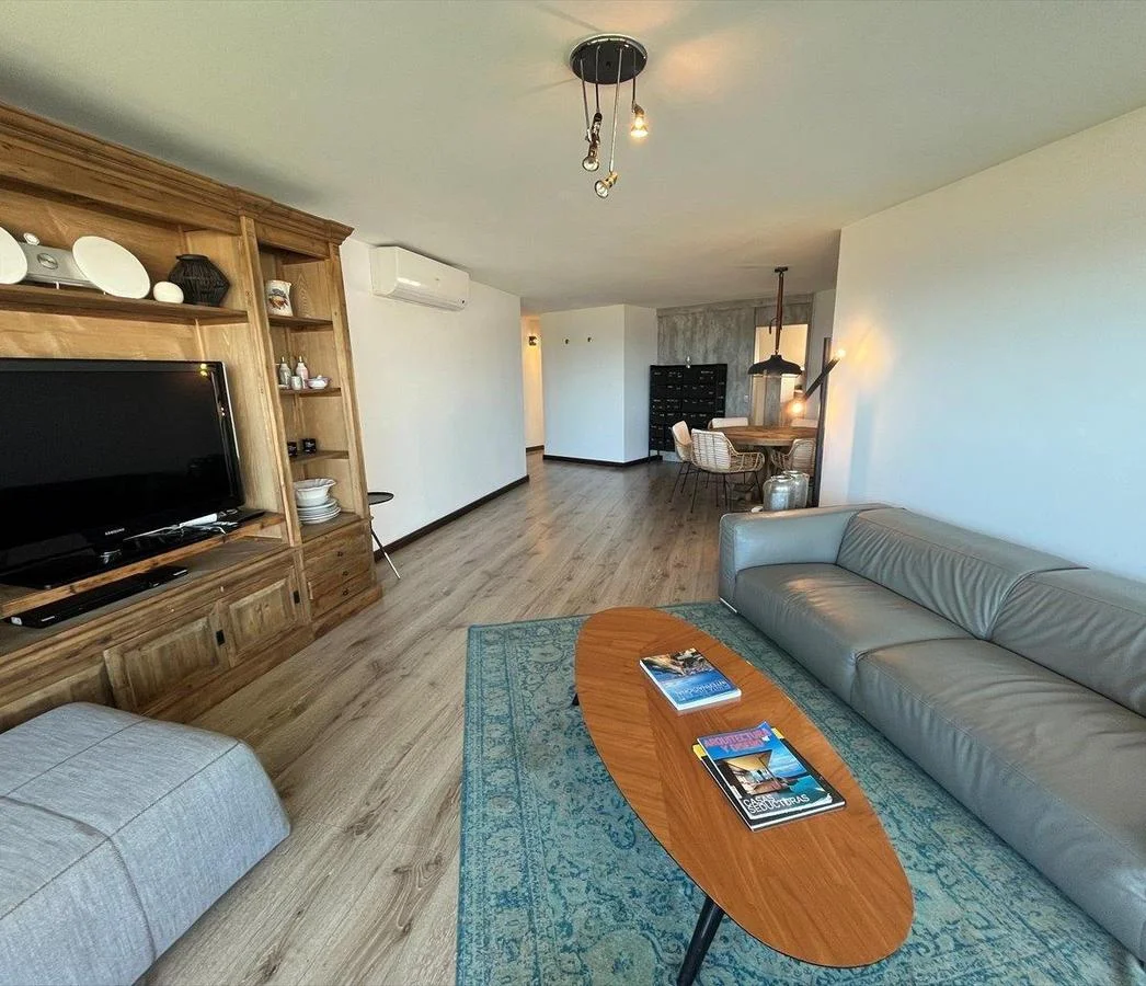 Apartamento en Playa Mansa, propiedad 288416 -Imagen 3