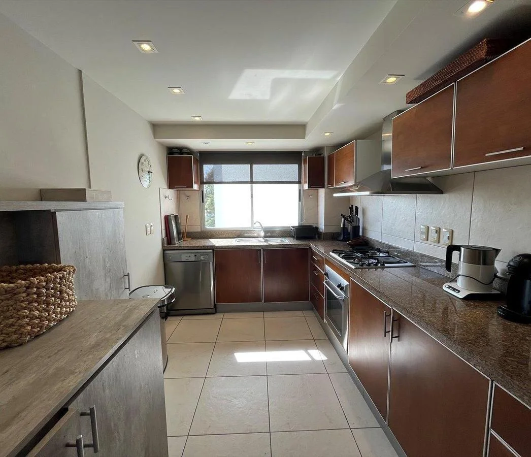 Apartamento en Playa Mansa, propiedad 288416 -Imagen 4