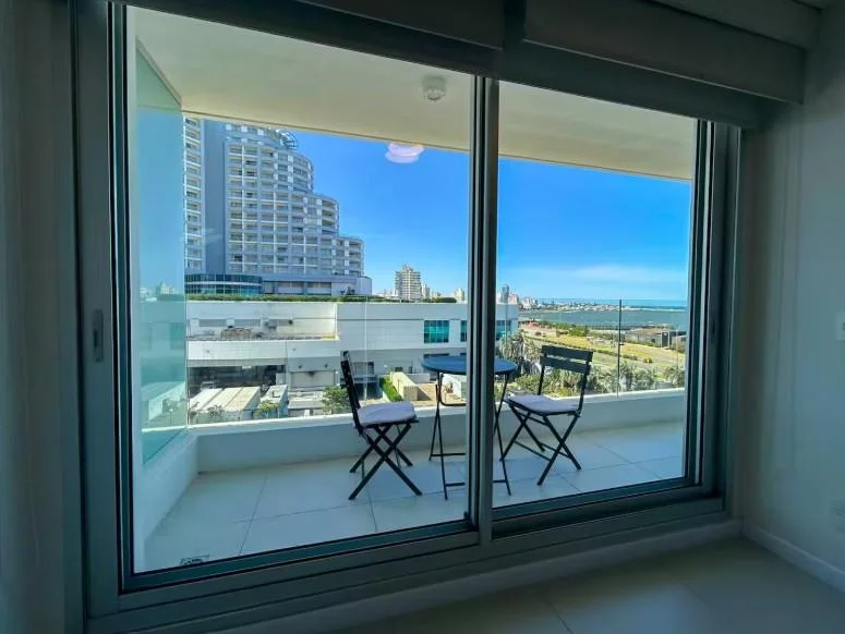 Apartamento en Playa Mansa, propiedad 288565 -Imagen 1