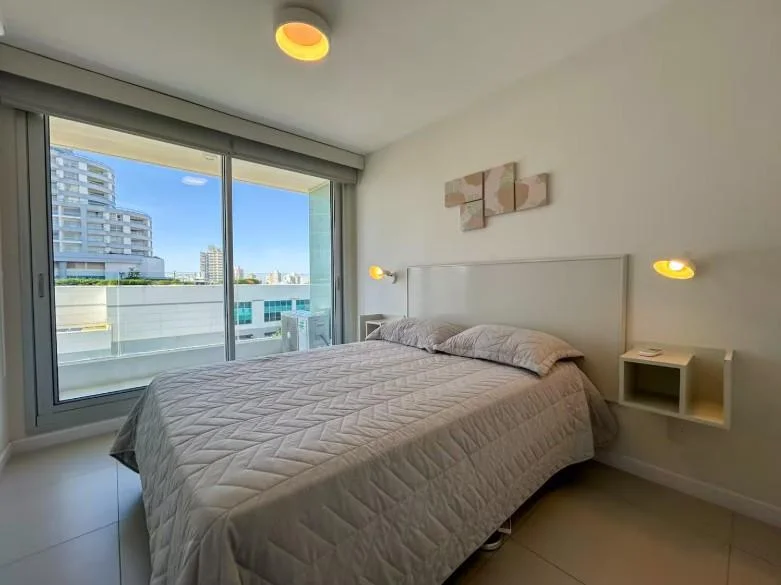 Apartamento en Playa Mansa, propiedad 288565 -Imagen 8