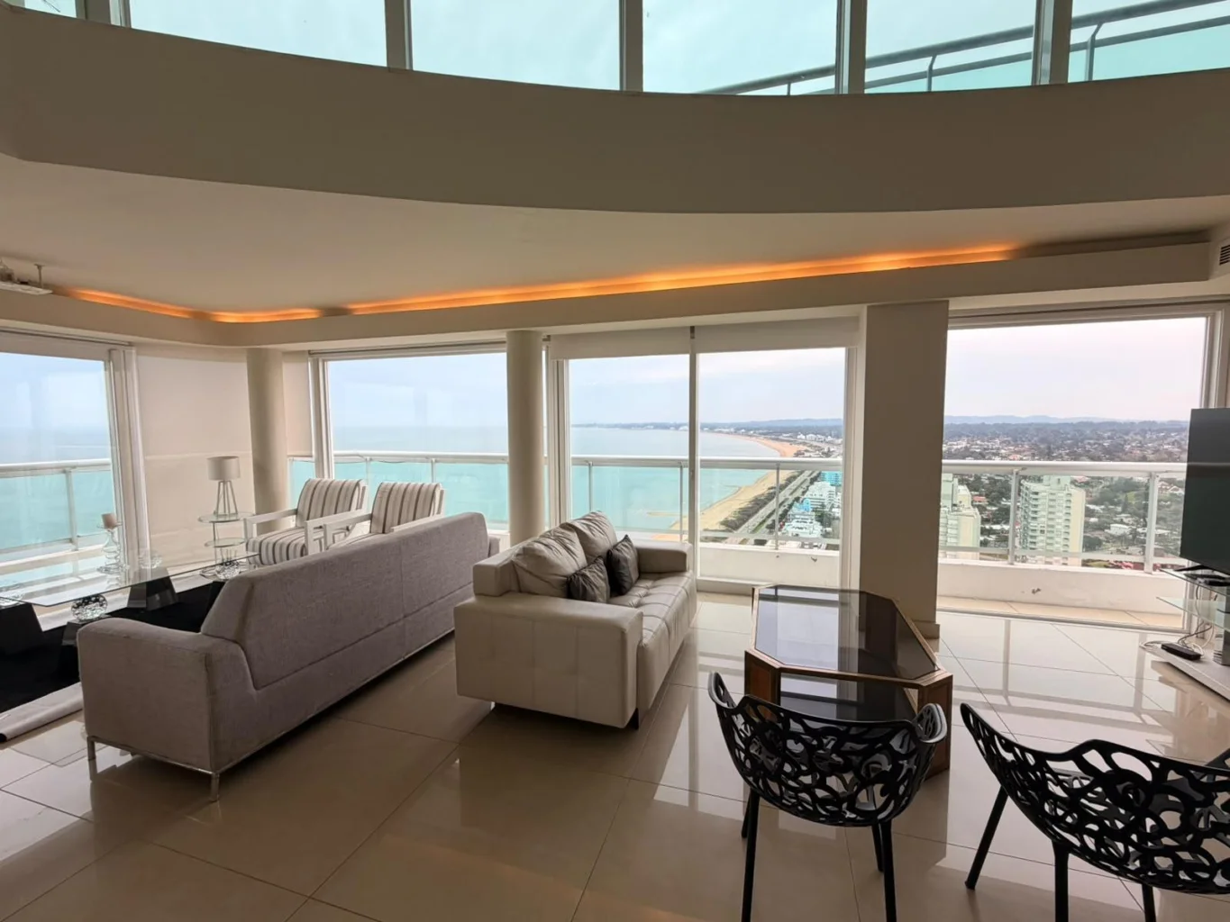 Apartamento en Playa Mansa, propiedad 288567 -Imagen 1