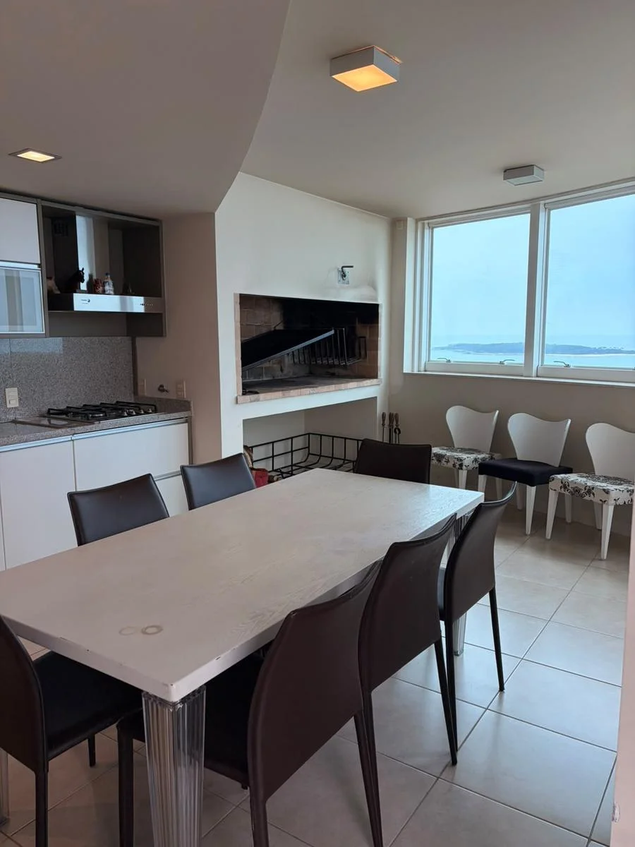 Apartamento en Playa Mansa, propiedad 288567 -Imagen 20