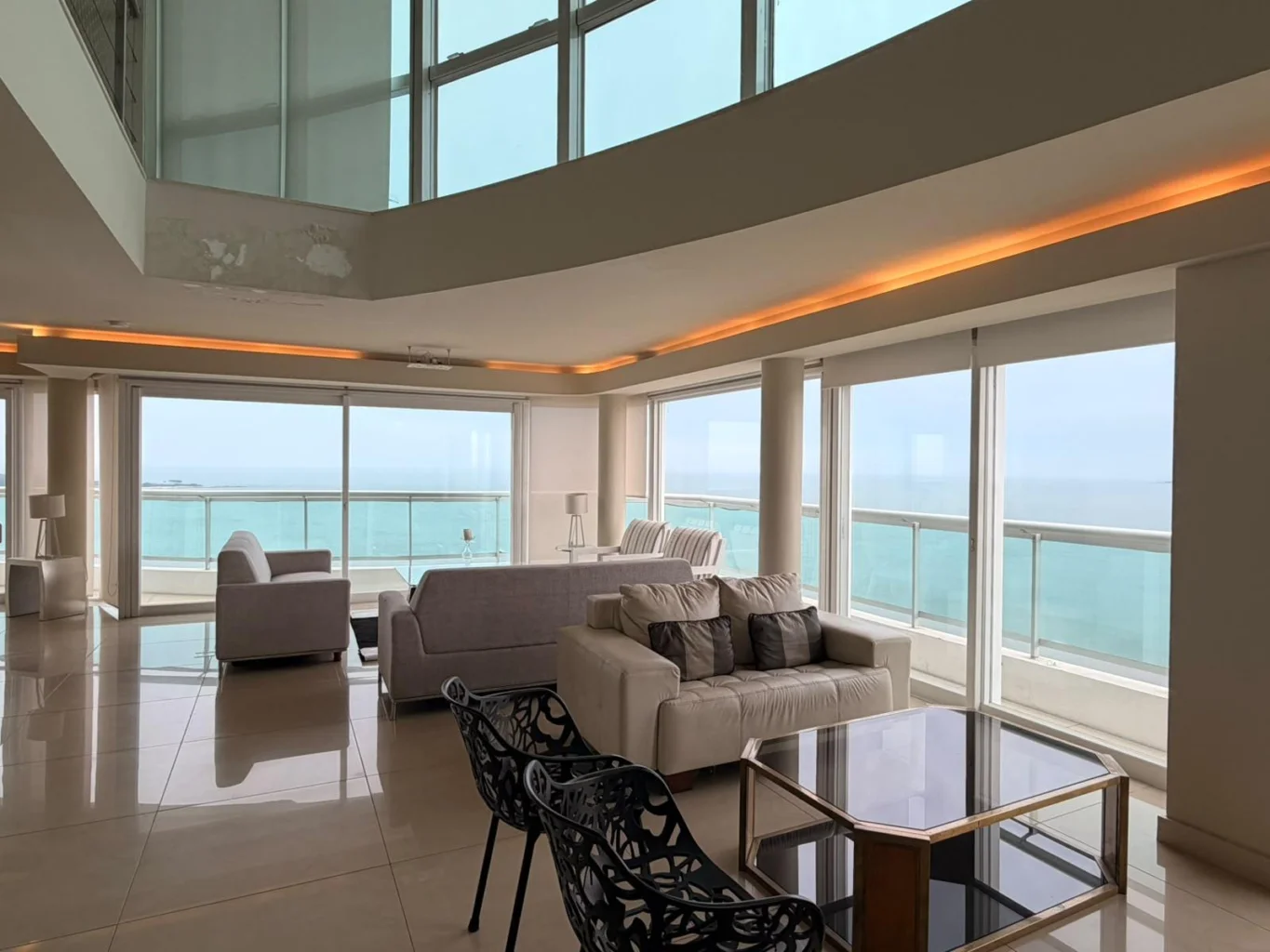 Apartamento en Playa Mansa, propiedad 288567 -Imagen 3