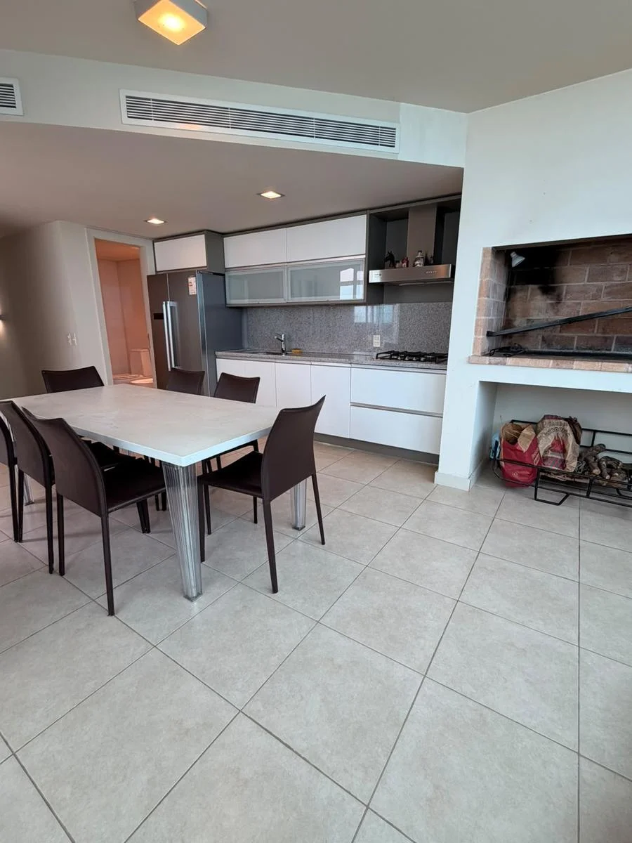 Apartamento en Playa Mansa, propiedad 288567 -Imagen 21