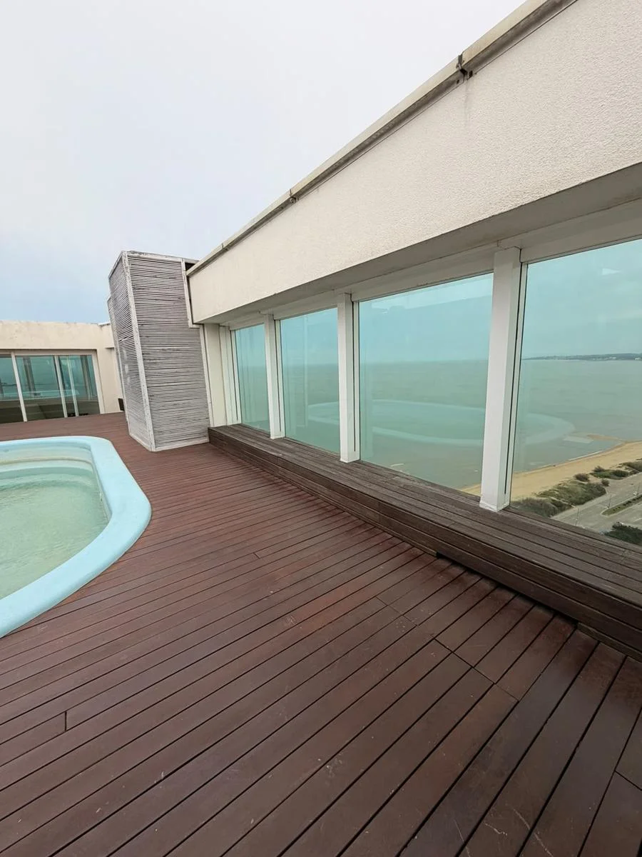 Apartamento en Playa Mansa, propiedad 288567 -Imagen 25