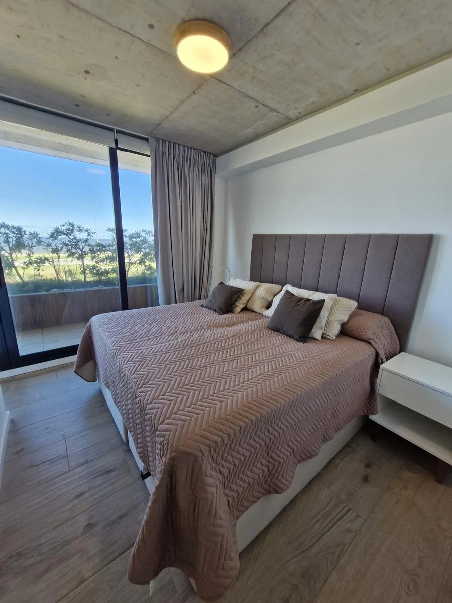 Apartamento en Playa Mansa, propiedad 293507 -Imagen 16