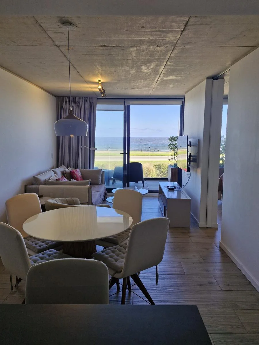 Apartamento en Playa Mansa, propiedad 293507 -Imagen 4