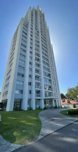 Hermoso Apartamento sobre Roosevelt de 3 Dormitorios y Amenities