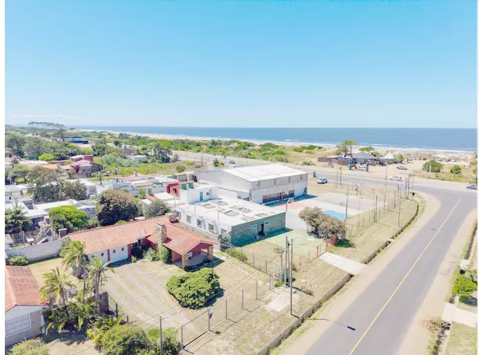 Venta Alquiler en Lagomar Hotel Residencial Clinica
