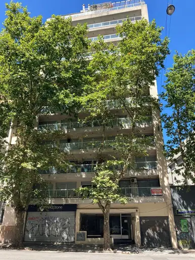 Venta apartamento 1 dormitorio con renta, piso 10 vista al mar, Cordon Sur.