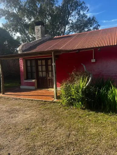 Se alquila hermosa casa de campo a 5 minutos de Colonia del Sacramento