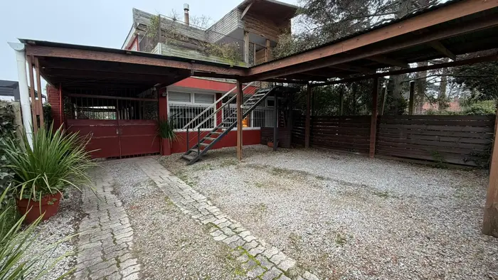 Casas en PH en venta en zona de colegios Maldonado