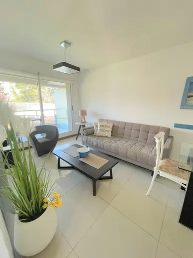 Apartamento en venta de 2 dormitorios con parrillero propio