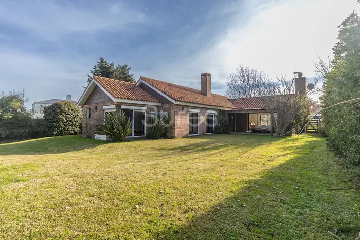 Venta de casa de 3 dormitorios en La Tahona, Canelones