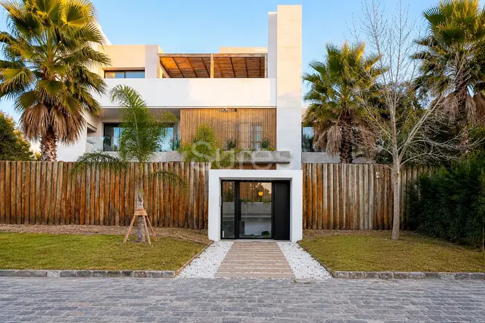 Venta de Apartamento 2 dormitorios con jardÃ­n propio en Jardines de Carrasco