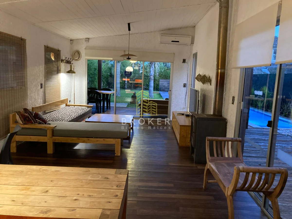 Casa en Manantiales, propiedad 208283 -Imagen 2