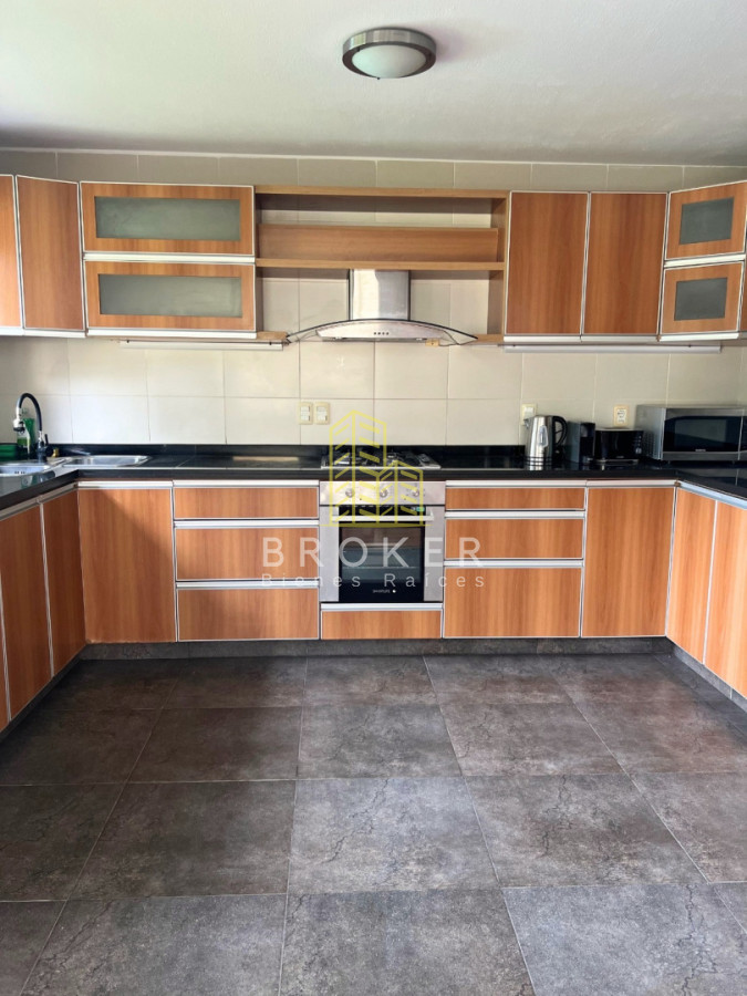 Casa en Playa Mansa, propiedad 258693 -Imagen 8