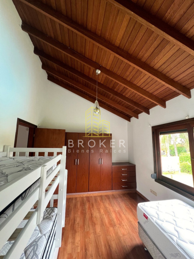Casa en Playa Mansa, propiedad 258693 -Imagen 16