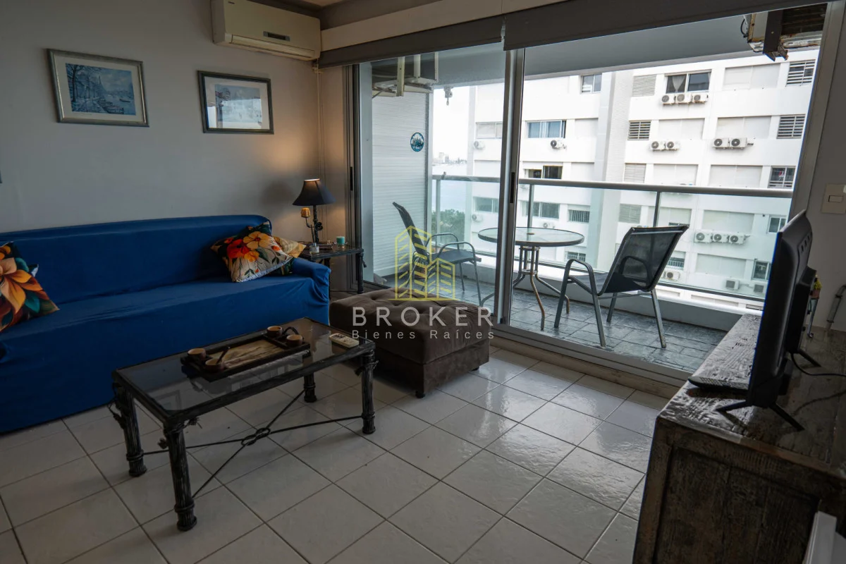 Apartamento en Playa Mansa, propiedad 275265 -Imagen 4