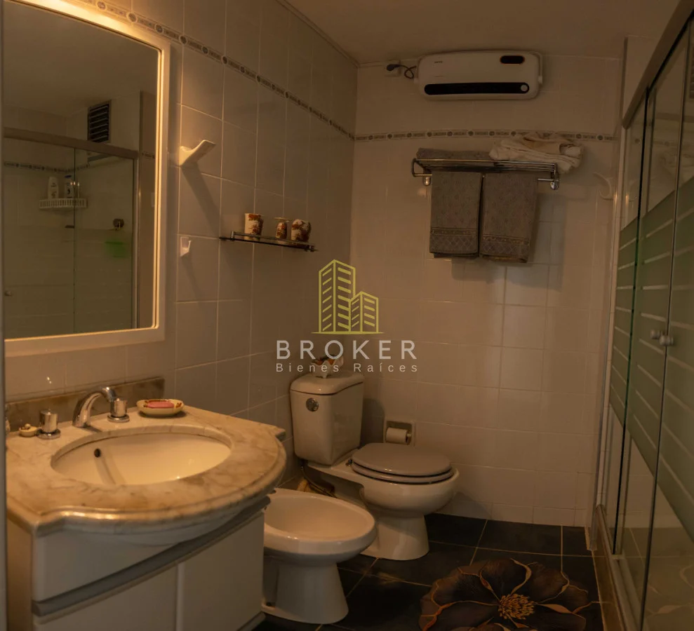 Apartamento en Playa Mansa, propiedad 275265 -Imagen 14