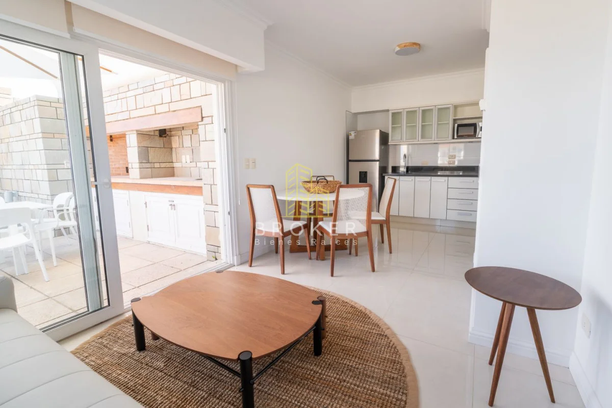 Apartamento en Playa Mansa, propiedad 284855 -Imagen 12