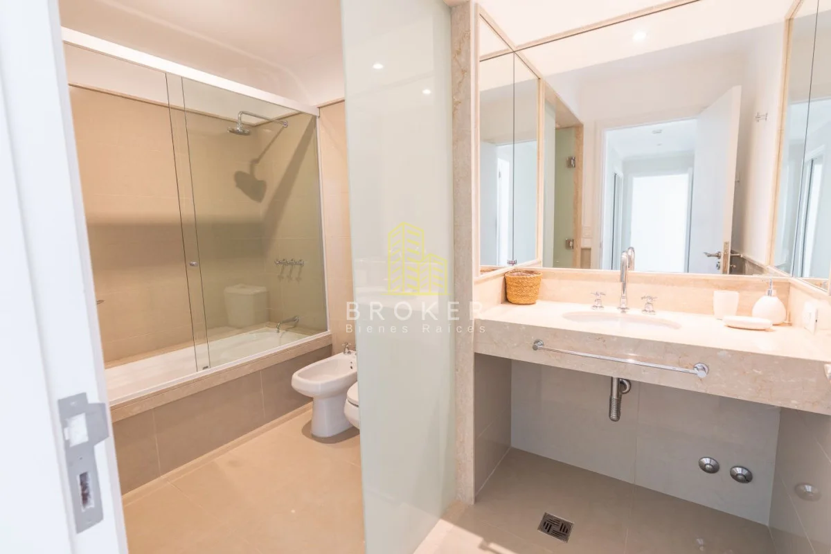 Apartamento en Playa Mansa, propiedad 284855 -Imagen 17