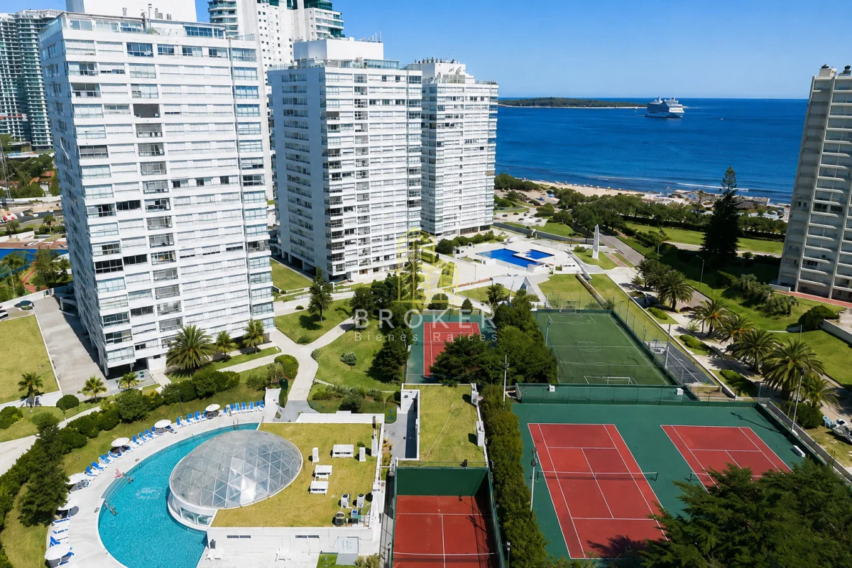 Apartamento en Playa Mansa, propiedad 285511 -Imagen 11