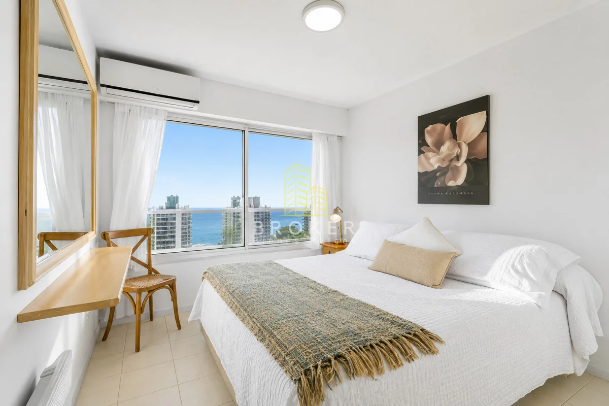 Apartamento en Playa Mansa, propiedad 285511 -Imagen 3