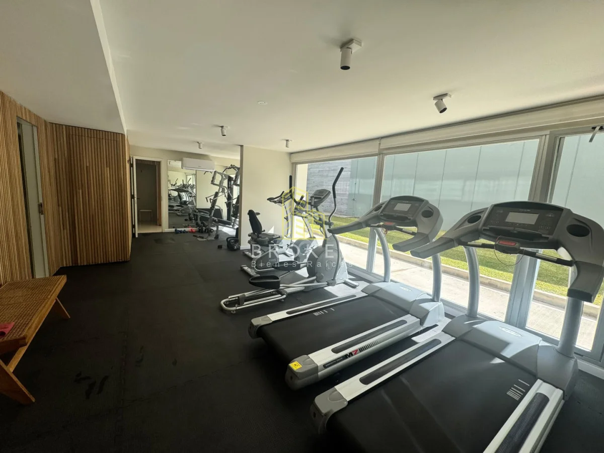 Apartamento en Playa Mansa, propiedad 293890 -Imagen 13