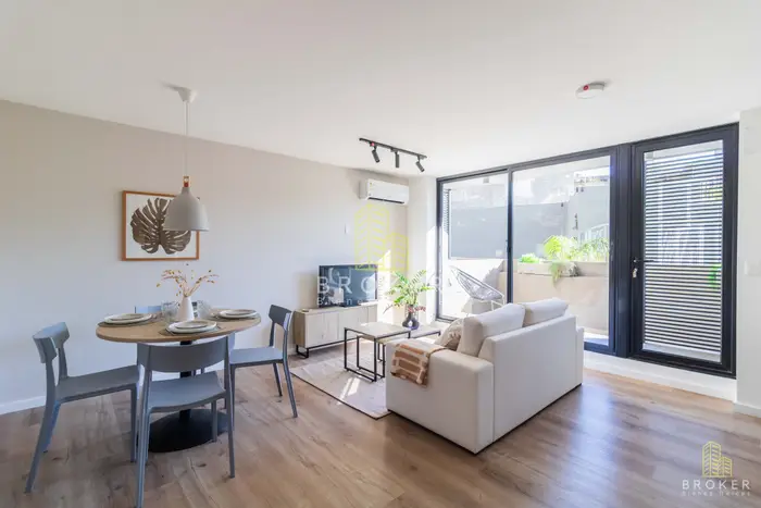 Venta apartamento 2 dormitorios Tres Cruces Nostrum Plaza