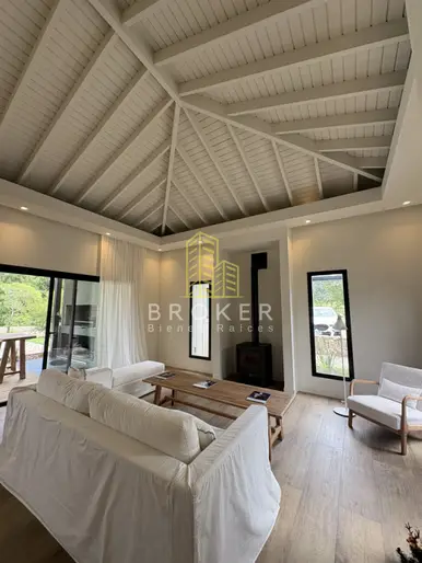 Venta Casa La Barra Punta del Este barrio privado 3 dormitorios en suite
