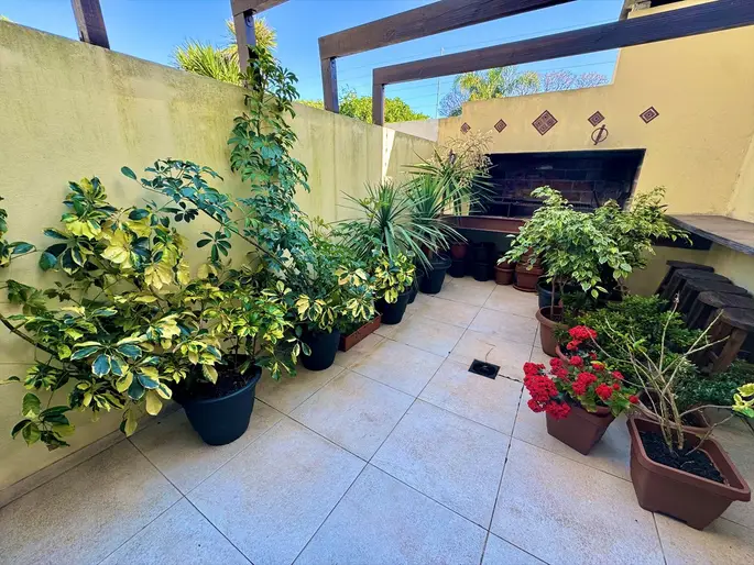 Venta De Monoambiente Con Renta  Y Garaje