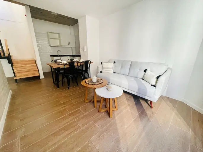 Alquiler de apartamento de 2 dormitorios  y terraza con parrillero en Cordón