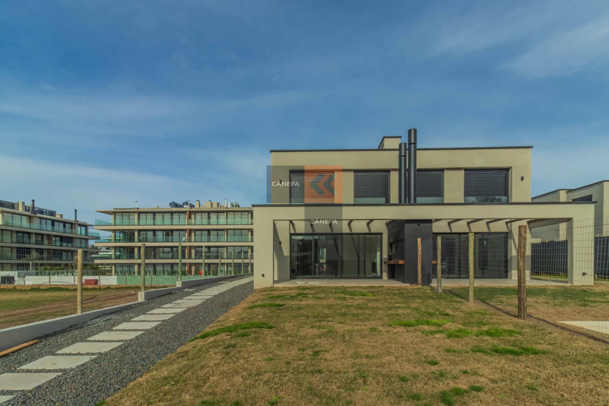 Casa en Carrasco, propiedad 182377 -Imagen 1