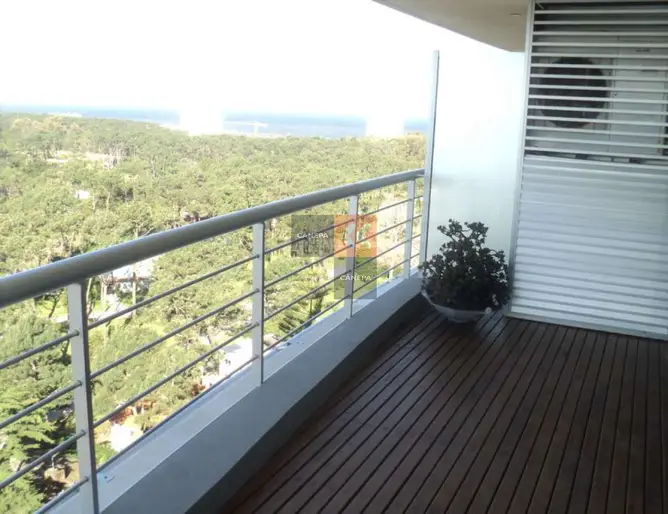 Apartamento muy bien ubicado, a pocas cuadras de la playa.