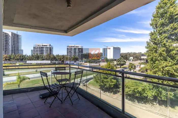 Venta apartamento de 3 dormitorios en Av de las Americas