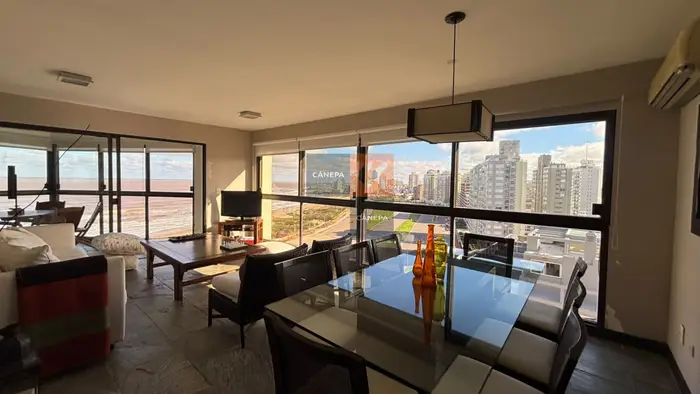 Apartamento frente al mar de 3 dormitorios