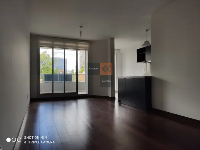Se vende apartamento de 2 dormitorios a pasos de villa biarrtiz
