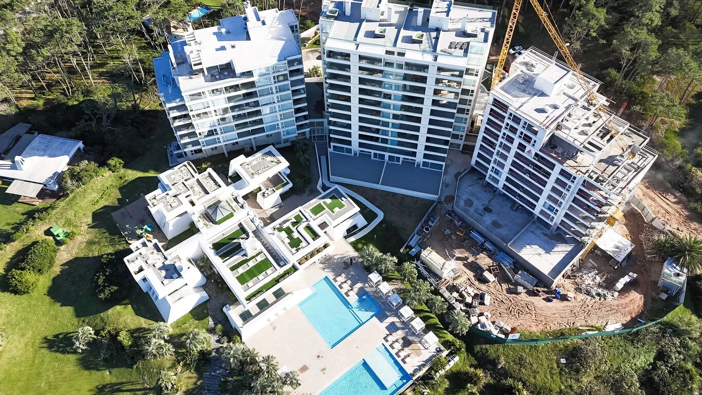 Apartamento en Playa Mansa, propiedad 284484 -Imagen 2