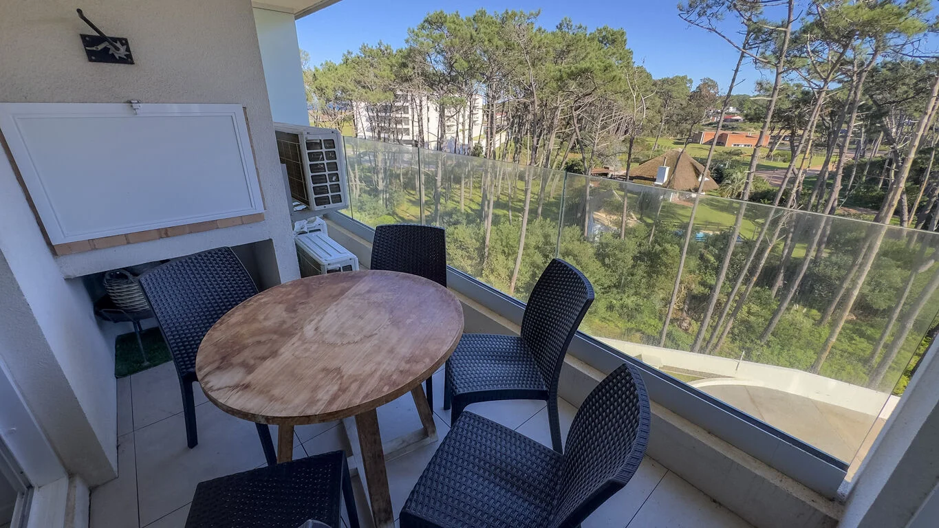 Apartamento en Playa Mansa, propiedad 284484 -Imagen 12