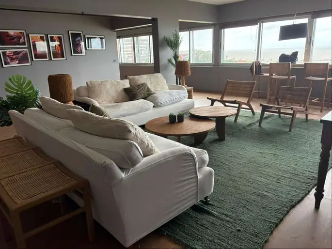 Alquiler de categoría apartamento Puerto del Buceo 2 dormitorios y servicio garaje