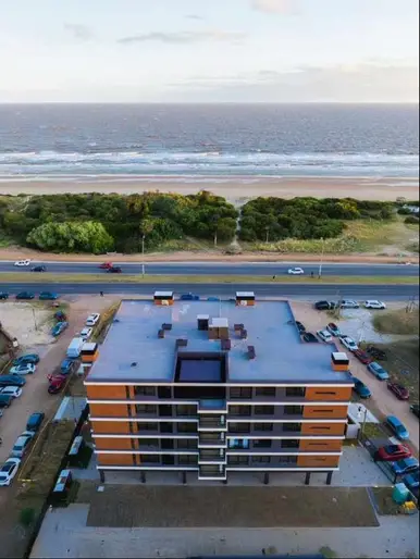 Alquiler apartamento sobre Rambla Costanera 1 dormitorio y cochera techada