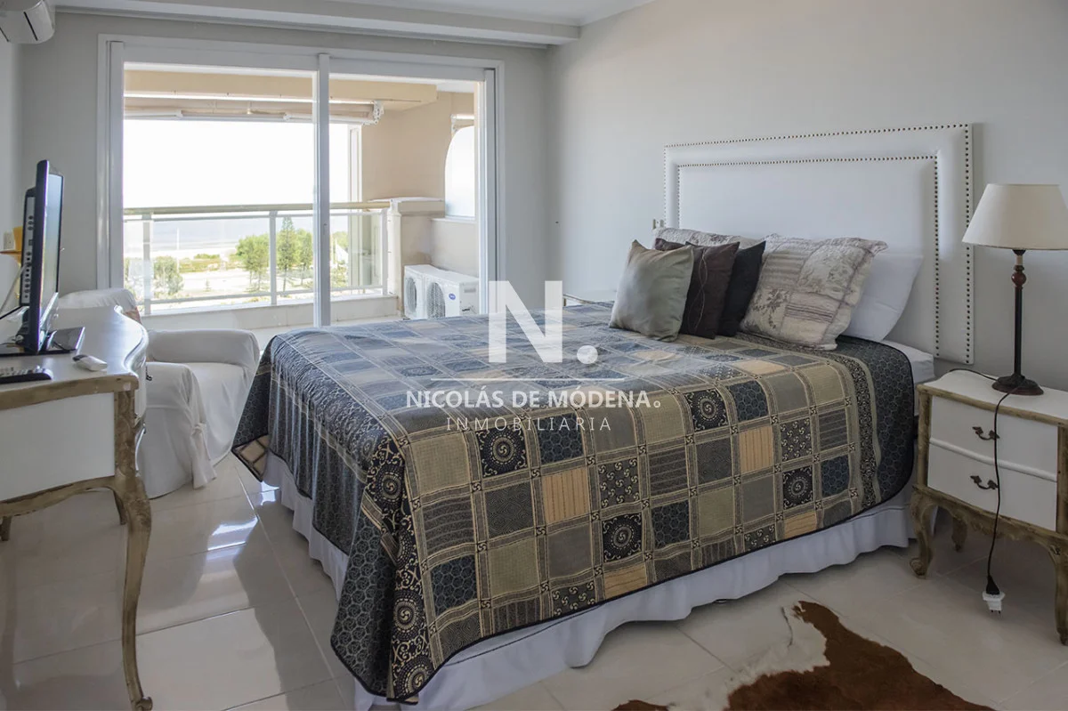 Apartamento en Playa Mansa, propiedad 22809 -Imagen 17