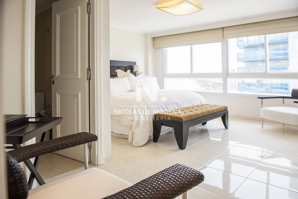 Apartamento en Playa Mansa, propiedad 22816 -Imagen 17