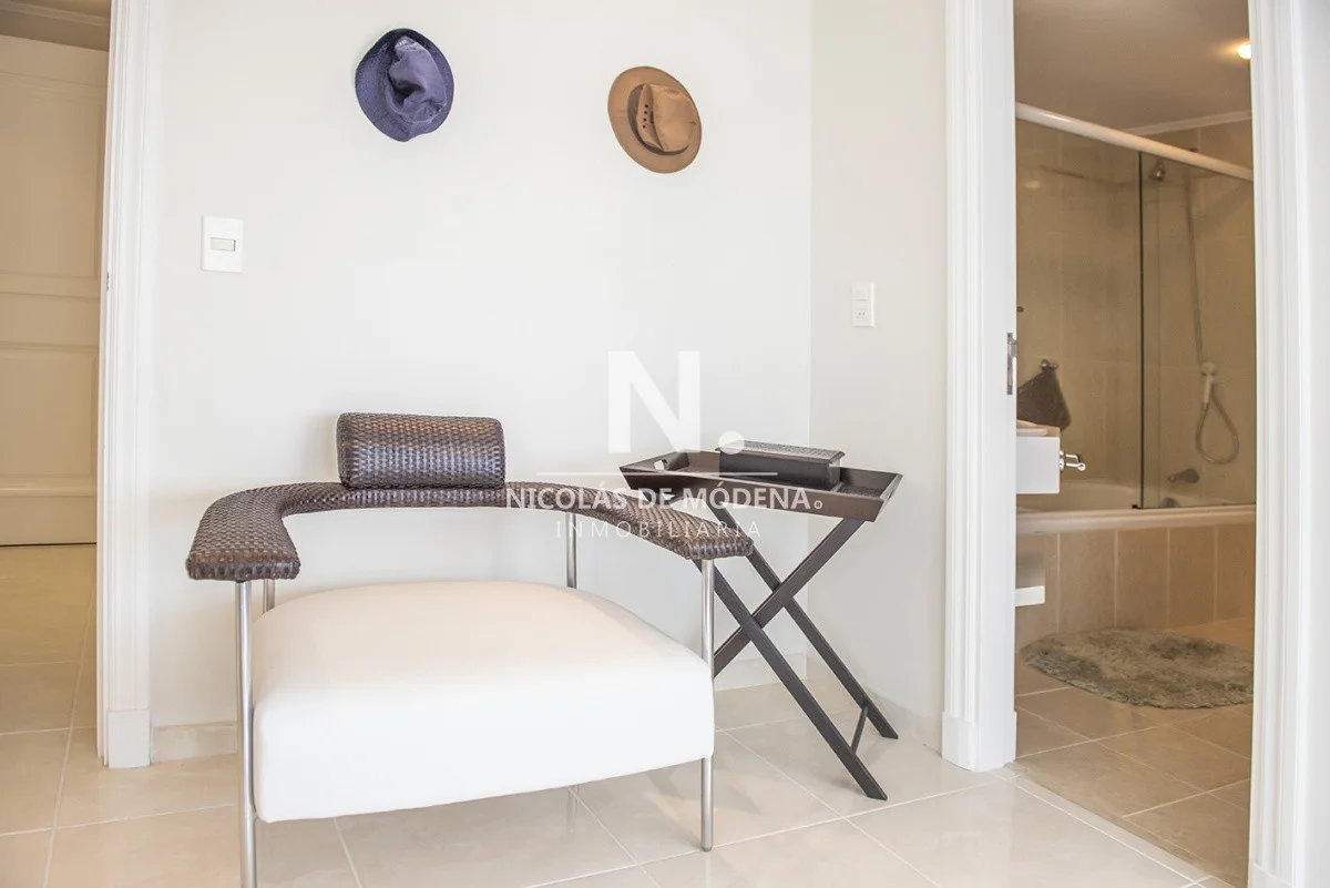 Apartamento en Playa Mansa, propiedad 22816 -Imagen 19