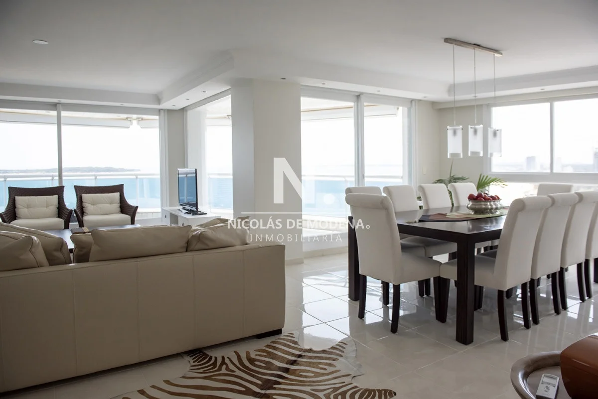 Apartamento en Playa Mansa, propiedad 22816 -Imagen 3