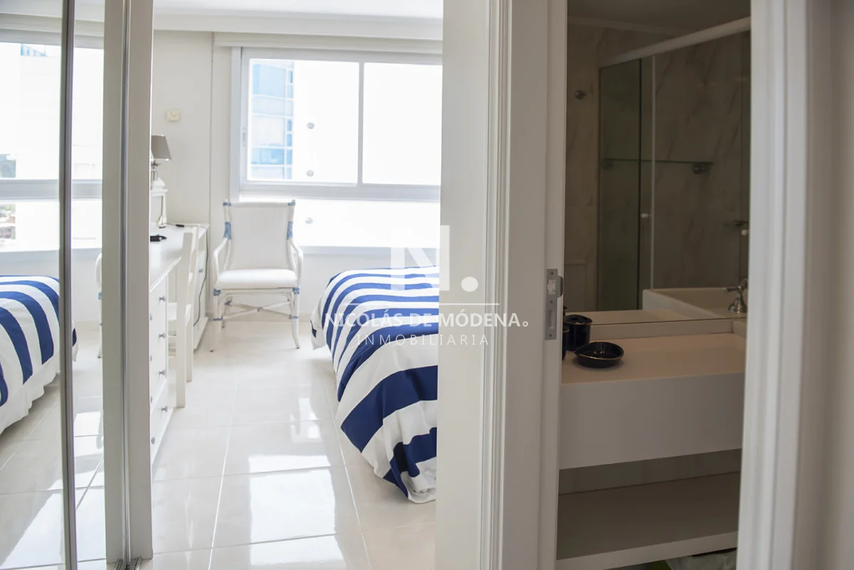 Apartamento en Playa Mansa, propiedad 22816 -Imagen 22