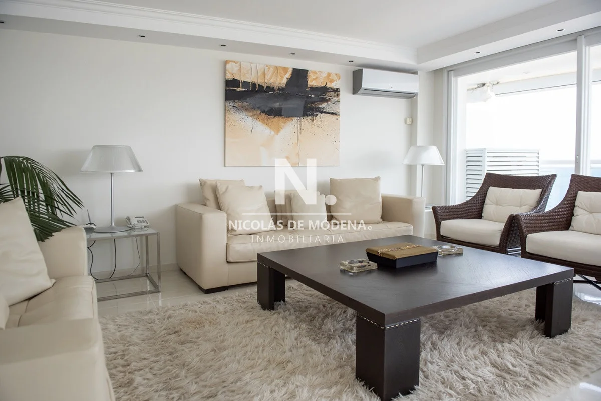 Apartamento en Playa Mansa, propiedad 22816 -Imagen 8