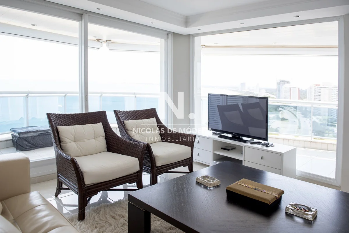 Apartamento en Playa Mansa, propiedad 22816 -Imagen 9