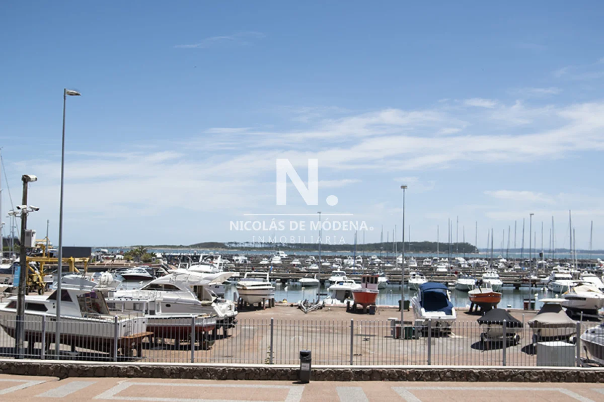 Apartamento en Puerto, propiedad 22906 -Imagen 2